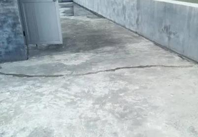 滨湖楼顶漏水维修公司分享下如何解决卫生间隐蔽部位漏水的问题?